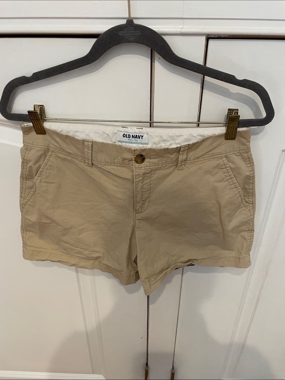 Old Navy Beige Women's Chino Shorts